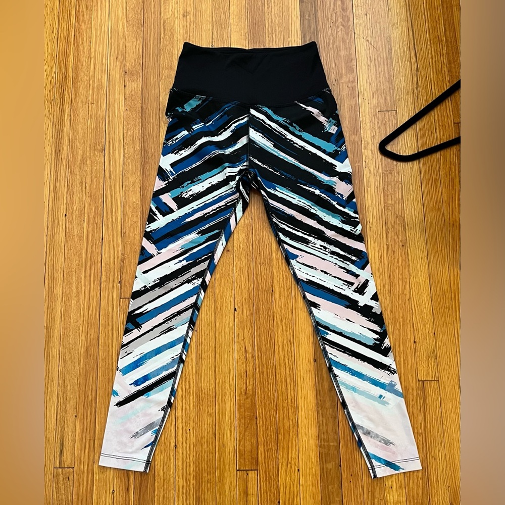 Beyond Yoga leggings/yoga pants in good gently used condition size Medium